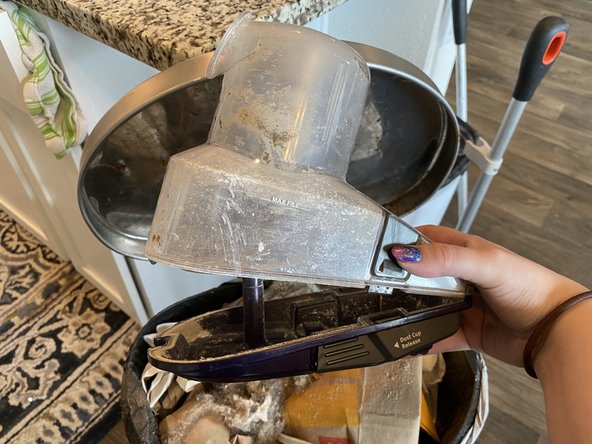 How to Unclog a Shark Rocket Deluxe Pro Vacuum: crwdns2935265:05crwdnd2935265:03crwdnd2935265:03crwdne2935265:0