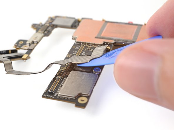 Google Pixel Fold Logic Board Replacement, Remove the antenna cable: passo 64, immagine 2 di 3