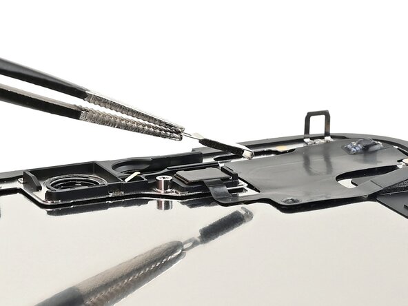 iPhone 15 Screen Replacement: 步骤 31 中的图像 2，2