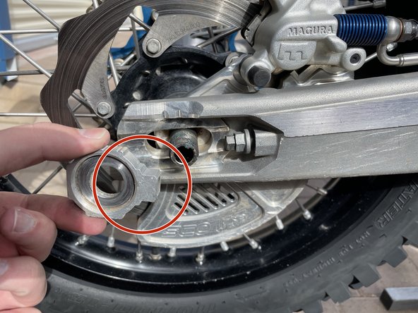 Husqvarna FE 350 Rear Sprocket Replacement: crwdns2935265:08crwdnd2935265:02crwdnd2935265:03crwdne2935265:0