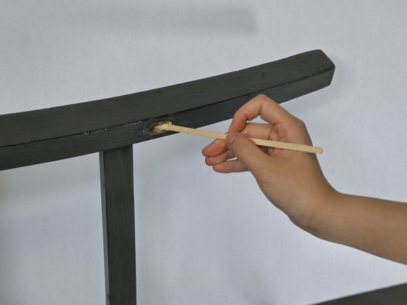 How to Reinsert a Wooden Chair Side Stretcher: crwdns2935265:04crwdnd2935265:02crwdnd2935265:03crwdne2935265:0