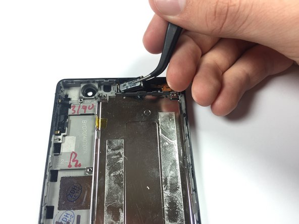 Huawei Ascend P6-U06 Screen/LCD Display Replacement, Earpiece Speaker: crwdns2935265:018crwdnd2935265:02crwdnd2935265:02crwdne2935265:0