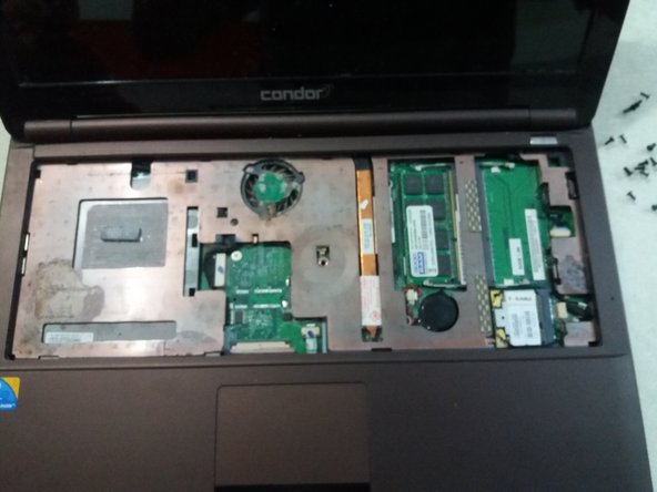 Comment nettoyer le ventilateur du CONDOR L130I3E: crwdns2935265:04crwdnd2935265:02crwdnd2935265:02crwdne2935265:0