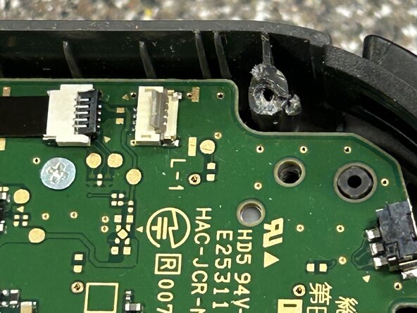 Right Joy-Con Teardown: crwdns2935265:010crwdnd2935265:03crwdnd2935265:03crwdne2935265:0