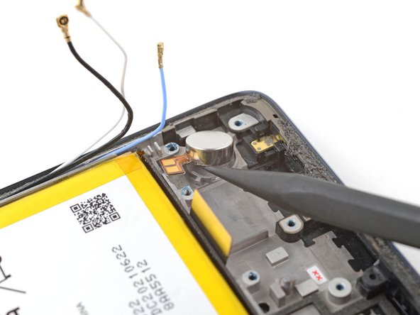 Motorola Edge 5G UW (2022) Screen Replacement, Remove the vibration motor: crwdns2935265:030crwdnd2935265:02crwdnd2935265:03crwdne2935265:0