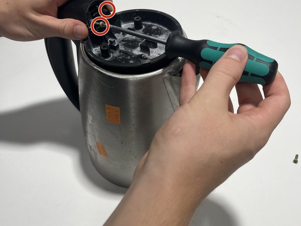 Oster BVST-EK5967 Electric Kettle Disassembly: crwdns2935265:05crwdnd2935265:02crwdnd2935265:02crwdne2935265:0