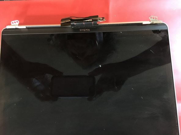 How to build a display using a iMac: step 13, image 1 of 3