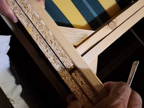 How to Fix an Unleveled Sofa Seat: crwdns2935265:06crwdnd2935265:03crwdnd2935265:03crwdne2935265:0