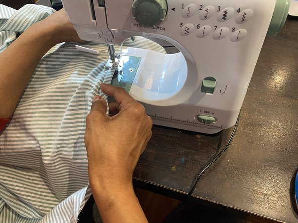 How to Shorten the Length of a Shirt: crwdns2935265:011crwdnd2935265:02crwdnd2935265:03crwdne2935265:0