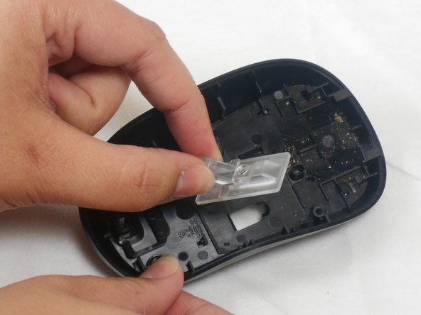 Logitech M215 Lens Replacement, Lens: crwdns2935265:06crwdnd2935265:02crwdnd2935265:02crwdne2935265:0