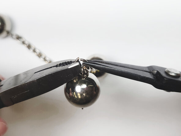 How to Repair A Broken Metal Waist Chain: crwdns2935265:02crwdnd2935265:02crwdnd2935265:03crwdne2935265:0