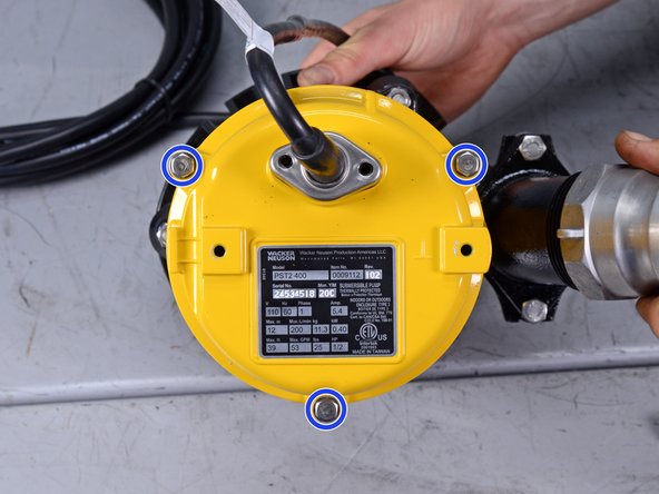 Wacker Pump PST2 400 2008 Power Cable Replacement, Remove the housing cover: crwdns2935265:07crwdnd2935265:02crwdnd2935265:02crwdne2935265:0