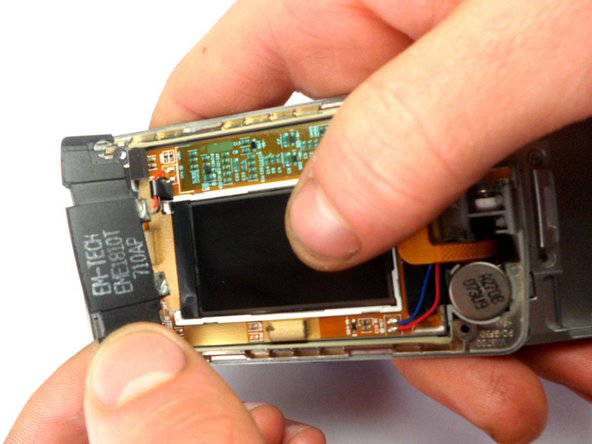 LG VX8700 LCD Screen Replacement: crwdns2935265:08crwdnd2935265:02crwdnd2935265:02crwdne2935265:0
