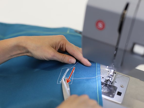 How to Repair a Tear in a Camping Chair, Reinforce the stitch: crwdns2935265:08crwdnd2935265:03crwdnd2935265:03crwdne2935265:0