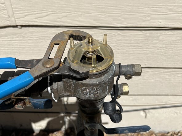 FEBCO 765-1 PVB Bonnet and Poppet Replacement: crwdns2935265:011crwdnd2935265:03crwdnd2935265:03crwdne2935265:0