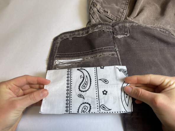 How to Patch Back Pants Pocket: 步骤 2 中的图像 3，3