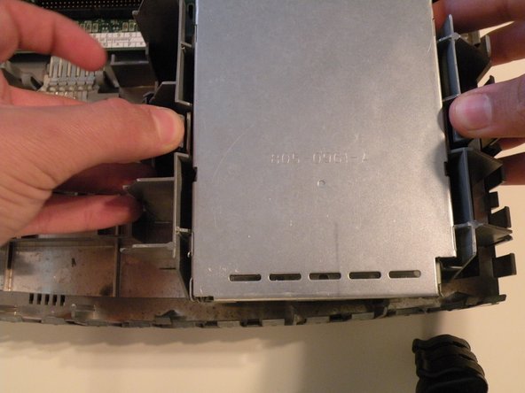 Macintosh IIsi Teardown, Floppy Drive: step 7, image 3 of 3
