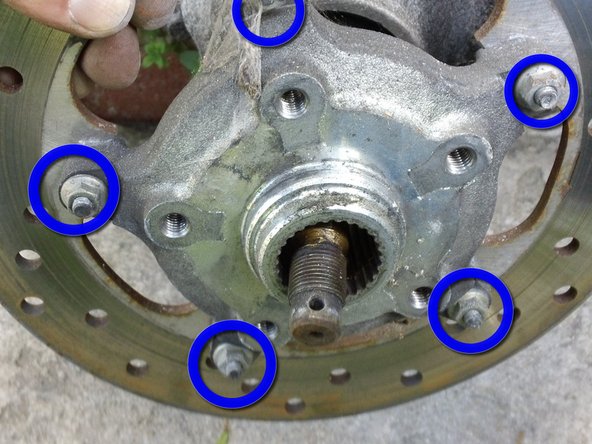 Piaggio X9 500 Rear Brake Caliper and Rotor: crwdns2935265:010crwdnd2935265:02crwdnd2935265:02crwdne2935265:0