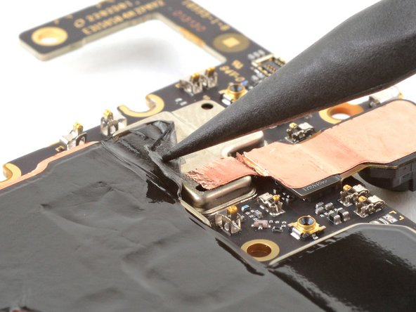 Motorola Moto G Stylus 5G (2022) Motherboard Replacement, Peel the graphite film: crwdns2935265:030crwdnd2935265:02crwdnd2935265:03crwdne2935265:0