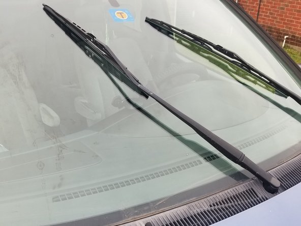 2000-2003 Toyota Sienna Windshield Wiper Replacement: crwdns2935265:07crwdnd2935265:02crwdnd2935265:03crwdne2935265:0