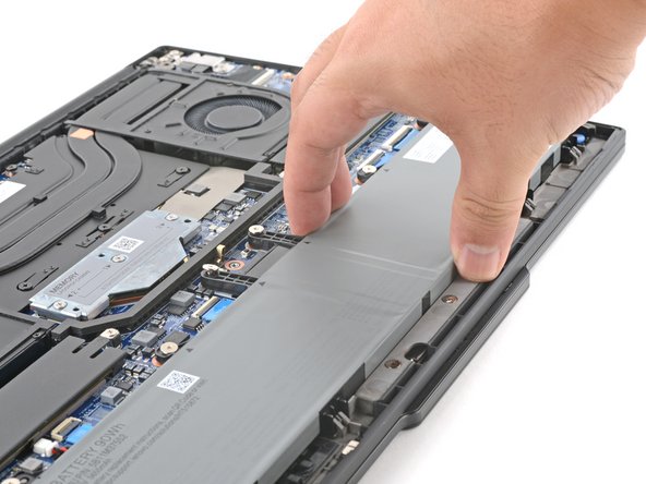 Lenovo ThinkPad P1 Gen 7 LPCAMM2 Memory Replacement, Reinstall the battery: stap 0, afbeelding 2 van 2