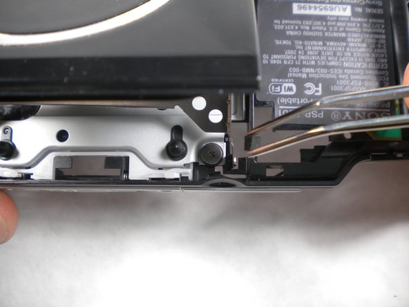 PSP 300x UMD Drive Replacement: crwdns2935265:038crwdnd2935265:02crwdnd2935265:02crwdne2935265:0