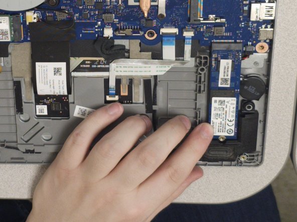 Acer Aspire a515-46 SSD Replacement, Replace SSD 3 of 3: 步骤 10 中的图像 2，2