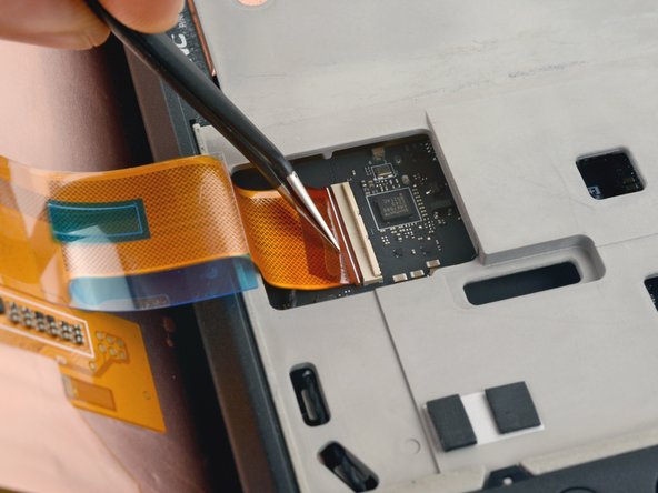 How to Apply Screen Adhesive in your Steam Deck OLED, Install the screen: crwdns2935265:08crwdnd2935265:03crwdnd2935265:03crwdne2935265:0