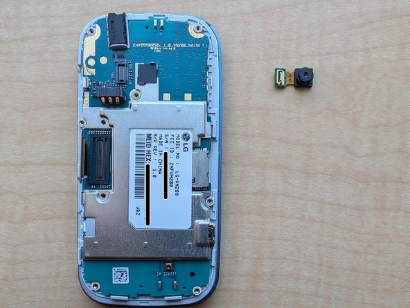LG Extravert 2 Teardown, Detatch the back camera: crwdns2935265:07crwdnd2935265:02crwdnd2935265:02crwdne2935265:0
