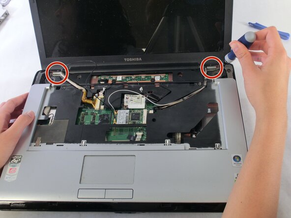 Toshiba Satellite A210 Fan Replacement: crwdns2935265:09crwdnd2935265:01crwdnd2935265:03crwdne2935265:0