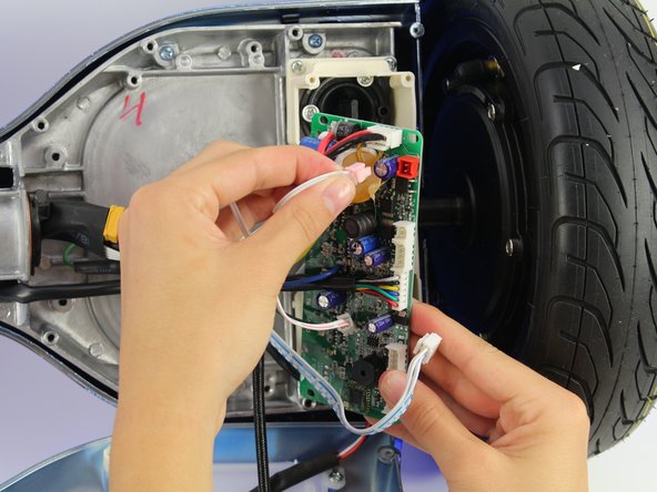 Hover-1 Titan Left Gyroscope Replacement: crwdns2935265:010crwdnd2935265:02crwdnd2935265:02crwdne2935265:0