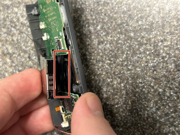 Right Joy-Con Teardown: crwdns2935265:020crwdnd2935265:02crwdnd2935265:03crwdne2935265:0
