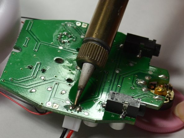 Jumper Angelsounds JPD-100S Battery Cable Replacement: 手順 9、 2の画像 2