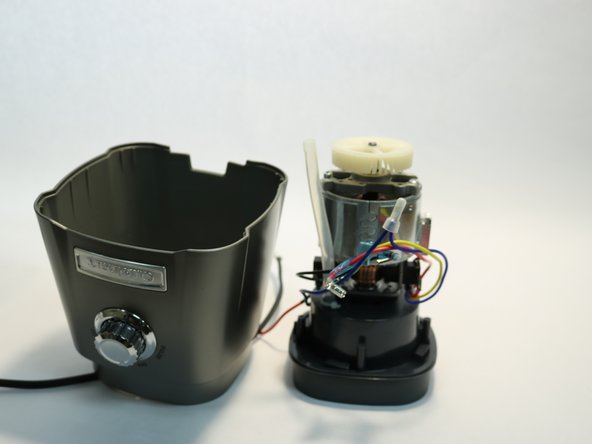 Cuisinart CPB-380 Motor Replacement, Motor: crwdns2935265:06crwdnd2935265:02crwdnd2935265:02crwdne2935265:0