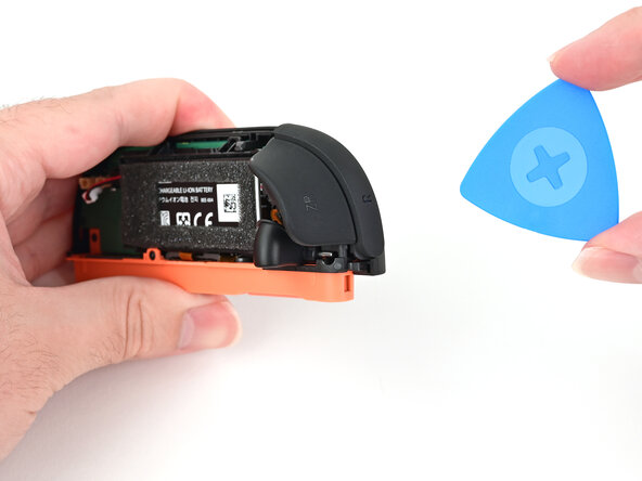 Joy-Con 2 (Right) Joystick Replacement, Remove the trigger: crwdns2935265:012crwdnd2935265:01crwdnd2935265:03crwdne2935265:0