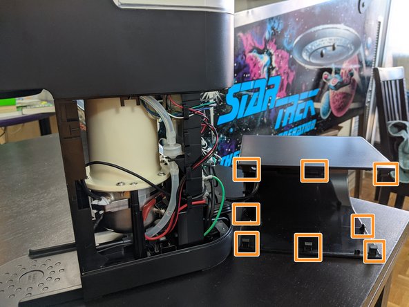 Keurig K-Mini Teardown: step 4, image 3 of 3