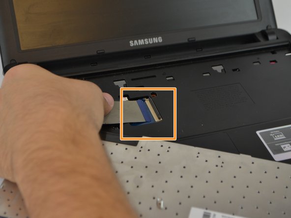 Samsung NP-130-JA01US Keyboard Replacement: crwdns2935265:06crwdnd2935265:02crwdnd2935265:03crwdne2935265:0