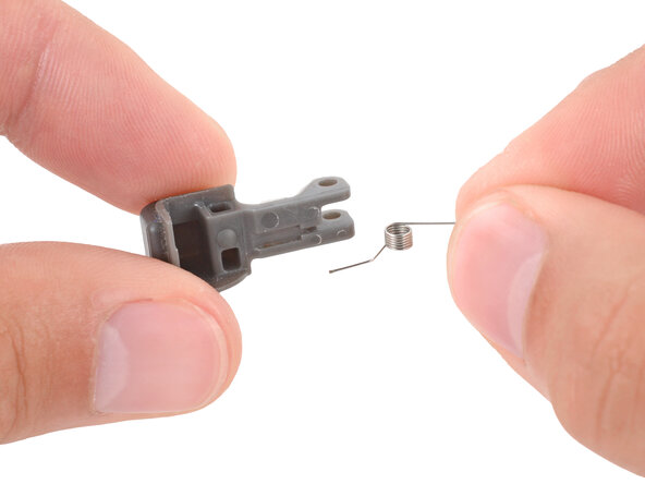 How to Install Shoulder Buttons in Your Game Boy Advance SP, Install the spring: crwdns2935265:02crwdnd2935265:01crwdnd2935265:03crwdne2935265:0