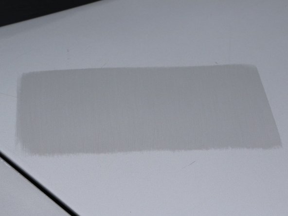 How to Repair a Scratch On a Car: crwdns2935265:08crwdnd2935265:03crwdnd2935265:03crwdne2935265:0