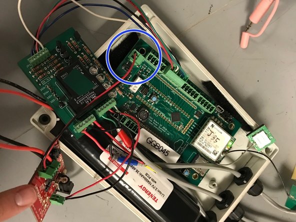 Autosampler Node Assembly (For New Version), Connecting the node battery to the boards: step 24, image 2 of 2
