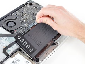 Installation d'un disque dur dans le MacBook Pro 13 Unibody début 2011 -  Tutoriel de réparation iFixit