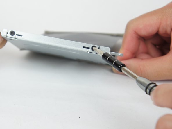 Asus VivoBook Q302LA-BHI3T09 Hard Drive Replacement: crwdns2935265:05crwdnd2935265:03crwdnd2935265:03crwdne2935265:0