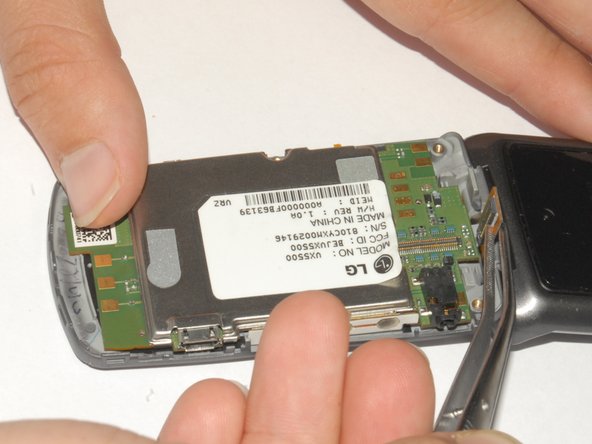 LG VX5500 Mother Board Replacement: crwdns2935265:04crwdnd2935265:02crwdnd2935265:02crwdne2935265:0