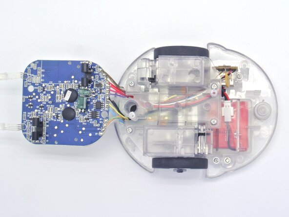 Disassembling the Blue-Bot, Unscrewing the PCB: crwdns2935265:05crwdnd2935265:02crwdnd2935265:02crwdne2935265:0