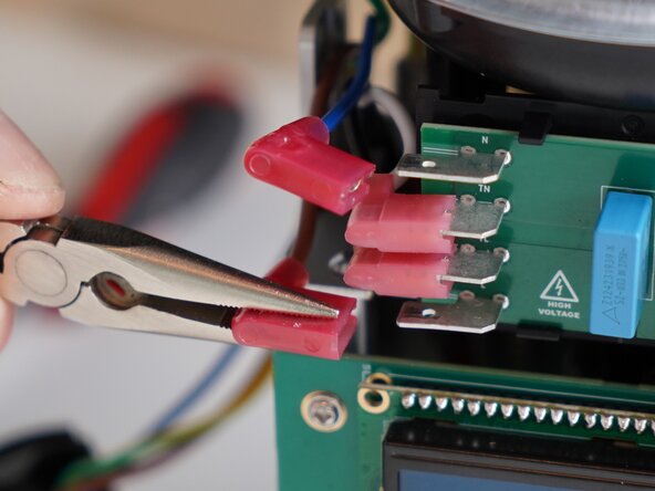 Kaffelogic Nano 7/LINK (D-P Serial) Power Cable Replacement, Disconnect the mains input: Schritt 8, Bild 3 von 3