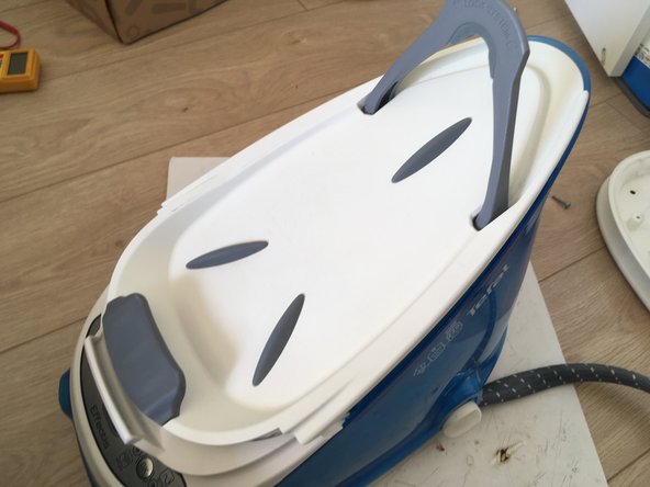 Tefal GV6760 Effectis Steam Generator Iron Disassembly, Put the steam generator iron back together: crwdns2935265:09crwdnd2935265:02crwdnd2935265:03crwdne2935265:0