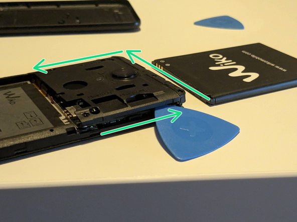 Wiko View Screen Replacement, Remove the top plastic cover: crwdns2935265:04crwdnd2935265:03crwdnd2935265:03crwdne2935265:0