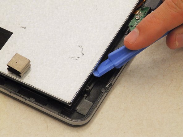 Coby Kyros MID7024  Front Frame Replacement: crwdns2935265:012crwdnd2935265:02crwdnd2935265:03crwdne2935265:0