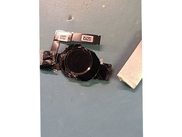 iPad Air 3 Screen Replacement: step 8, image 2 of 3