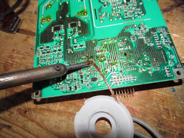 Acer AL2216W Capacitor Replacement, Remove the old capacitors: crwdns2935265:016crwdnd2935265:03crwdnd2935265:03crwdne2935265:0